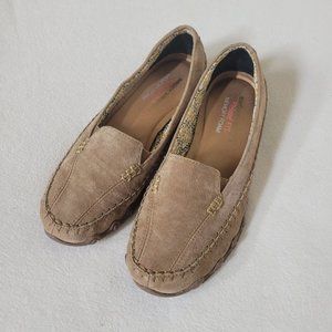 𝅺Skechers Relaxed Fit Memory Foam Loafers 7.5